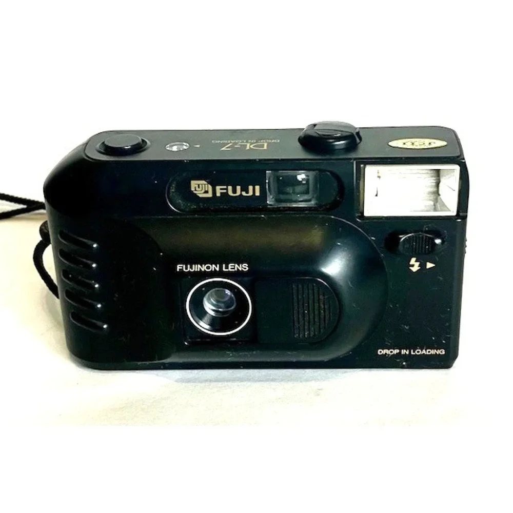 2 Fuji Cameras Fuji DL-7 & Endeavor 210 ix Zoom 